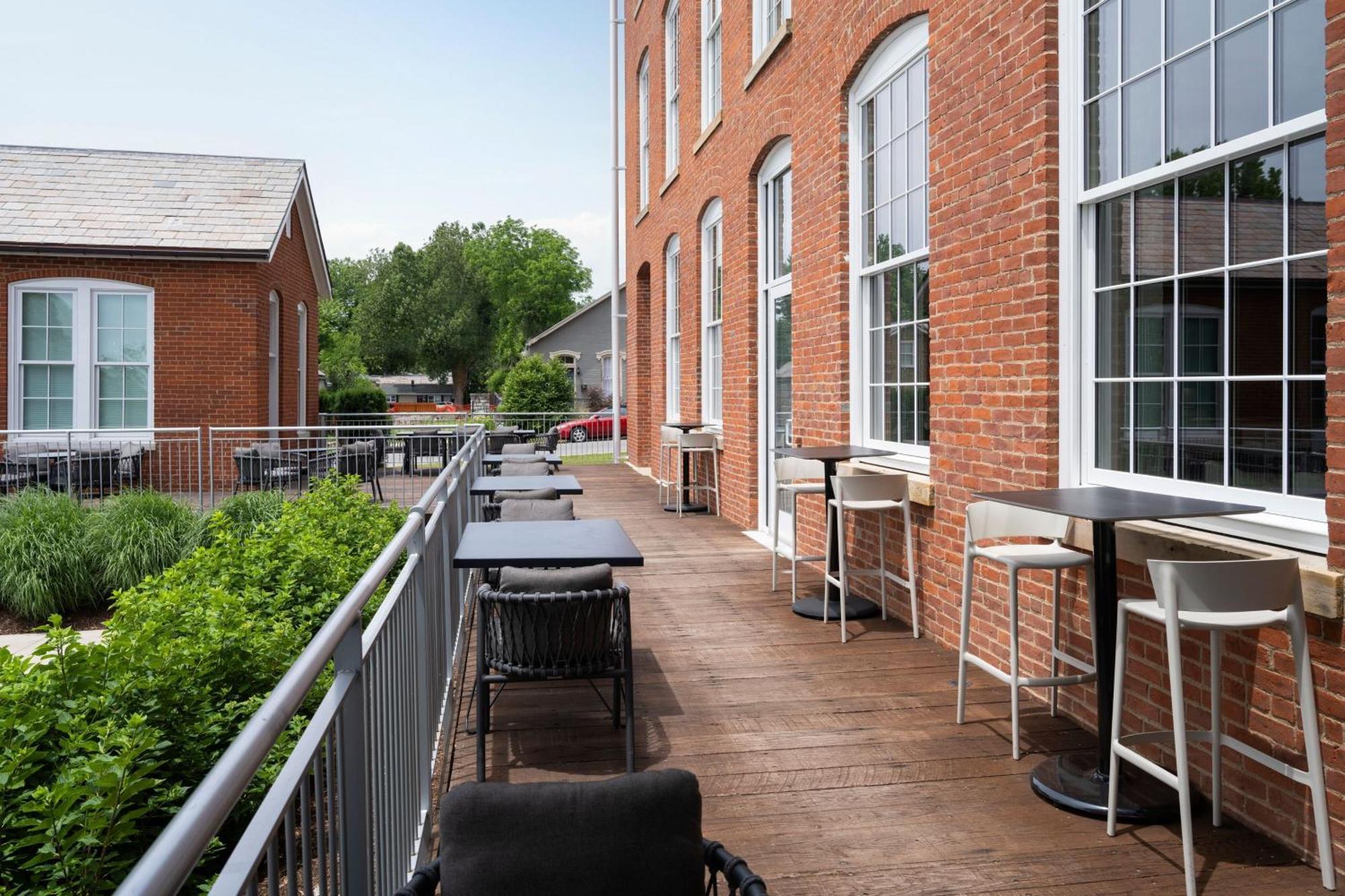Fairfield Inn & Suites Madison Historic Eagle Cotton Mill Exterior foto
