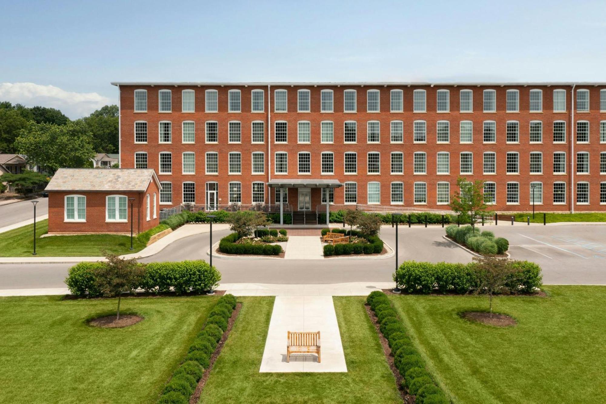 Fairfield Inn & Suites Madison Historic Eagle Cotton Mill Exterior foto
